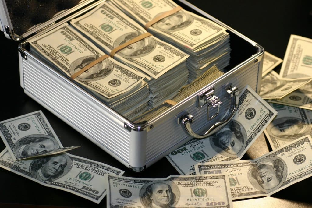 money laundering/AML compliance: the risks and things you sholdn't miss